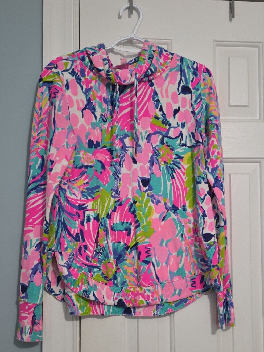 Lilly Pulitzer HTF Gumbo Limbo Hooded Pullover. - Picture 2 of 6